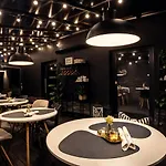 בית הארחה Garufa Wellness & 4*