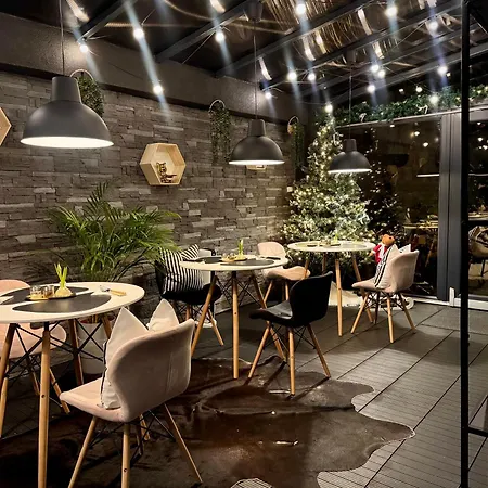 ゲストハウス Garufa Wellness & 4*