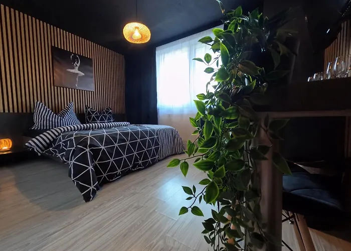Garufa Wellness & ゲストハウス 4*
